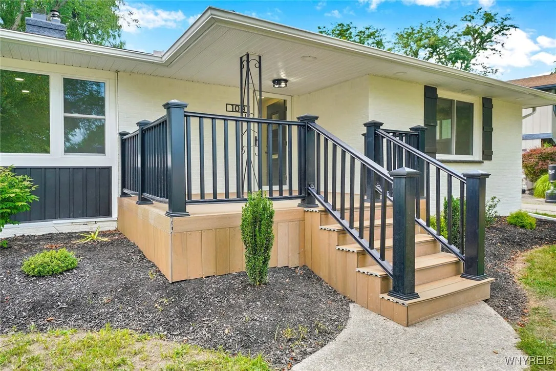 109 Devon Lane, Amherst, New York 14221, Amherst, New York 14221, 4 Bedrooms Bedrooms, 7 Rooms Rooms,3 BathroomsBathrooms,Residential,For Sale,109 Devon Lane, Amherst, New York 14221,B1625924
