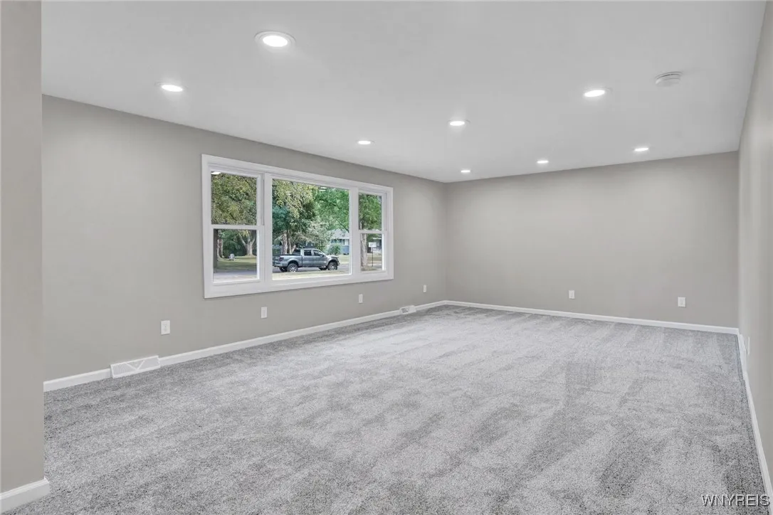 109 Devon Lane, Amherst, New York 14221, Amherst, New York 14221, 4 Bedrooms Bedrooms, 7 Rooms Rooms,3 BathroomsBathrooms,Residential,For Sale,109 Devon Lane, Amherst, New York 14221,B1625924