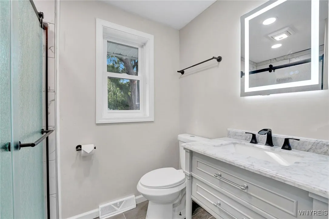 109 Devon Lane, Amherst, New York 14221, Amherst, New York 14221, 4 Bedrooms Bedrooms, 7 Rooms Rooms,3 BathroomsBathrooms,Residential,For Sale,109 Devon Lane, Amherst, New York 14221,B1625924