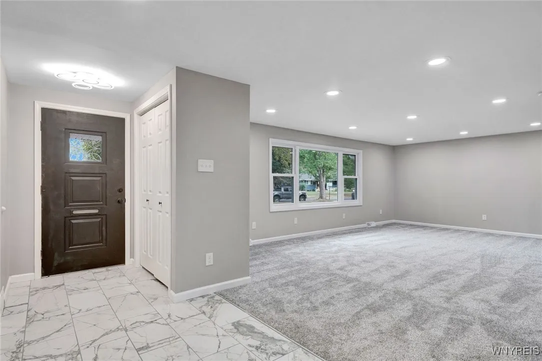 109 Devon Lane, Amherst, New York 14221, Amherst, New York 14221, 4 Bedrooms Bedrooms, 7 Rooms Rooms,3 BathroomsBathrooms,Residential,For Sale,109 Devon Lane, Amherst, New York 14221,B1625924