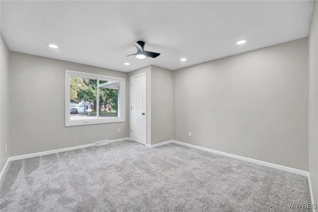 109 Devon Lane, Amherst, New York 14221, Amherst, New York 14221, 4 Bedrooms Bedrooms, 7 Rooms Rooms,3 BathroomsBathrooms,Residential,For Sale,109 Devon Lane, Amherst, New York 14221,B1625924