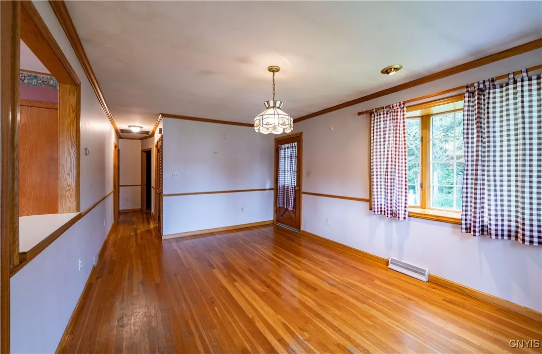 10 Park Avenue, Oppenheim, New York 13329, Oppenheim, New York 13329, 3 Bedrooms Bedrooms, 5 Rooms Rooms,1 BathroomBathrooms,Residential,For Sale,10 Park Avenue, Oppenheim, New York 13329,S1627392