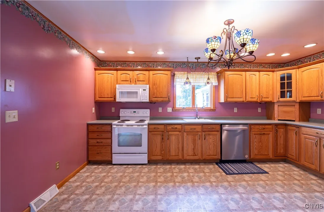 10 Park Avenue, Oppenheim, New York 13329, Oppenheim, New York 13329, 3 Bedrooms Bedrooms, 5 Rooms Rooms,1 BathroomBathrooms,Residential,For Sale,10 Park Avenue, Oppenheim, New York 13329,S1627392
