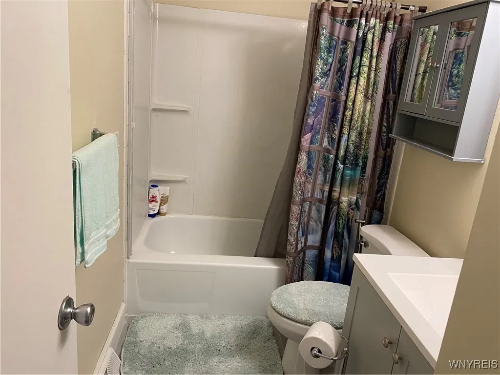 15 Greenwich Drive 3, Amherst, New York 14228, Amherst, New York 14228, 2 Bedrooms Bedrooms, 4 Rooms Rooms,1 BathroomBathrooms,Residential,For Sale,15 Greenwich Drive 3, Amherst, New York 14228,B1627362