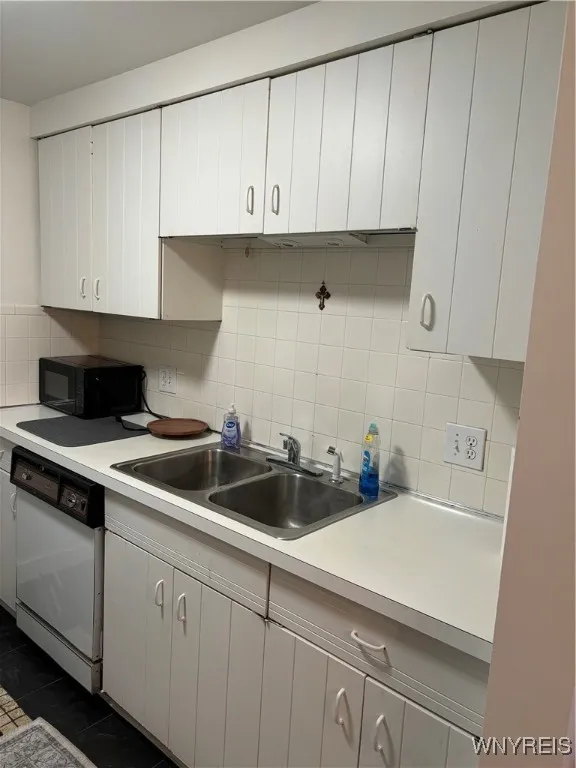 15 Greenwich Drive 3, Amherst, New York 14228, Amherst, New York 14228, 2 Bedrooms Bedrooms, 4 Rooms Rooms,1 BathroomBathrooms,Residential,For Sale,15 Greenwich Drive 3, Amherst, New York 14228,B1627362