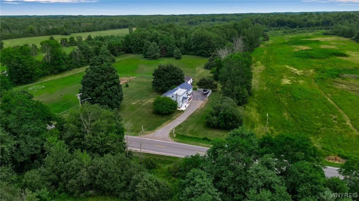 2839 Carmen Road, Hartland, New York 14105, Hartland, New York 14105, 3 Bedrooms Bedrooms, 7 Rooms Rooms,1 BathroomBathrooms,Residential,For Sale,2839 Carmen Road, Hartland, New York 14105,B1626956