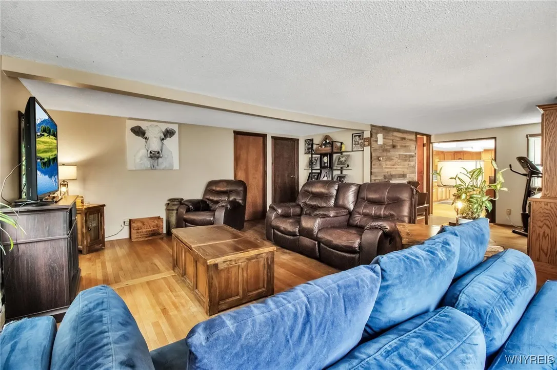 2839 Carmen Road, Hartland, New York 14105, Hartland, New York 14105, 3 Bedrooms Bedrooms, 7 Rooms Rooms,1 BathroomBathrooms,Residential,For Sale,2839 Carmen Road, Hartland, New York 14105,B1626956