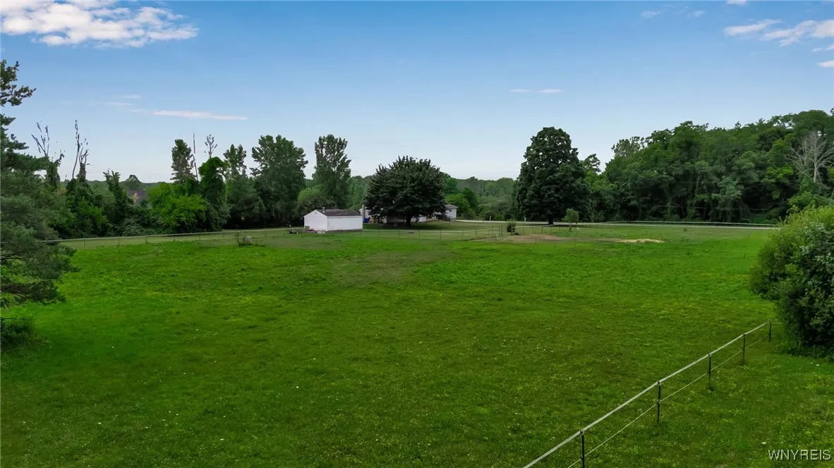 2839 Carmen Road, Hartland, New York 14105, Hartland, New York 14105, 3 Bedrooms Bedrooms, 7 Rooms Rooms,1 BathroomBathrooms,Residential,For Sale,2839 Carmen Road, Hartland, New York 14105,B1626956