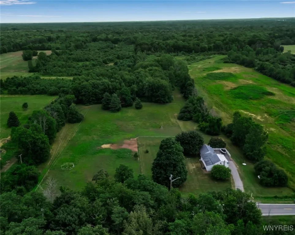 2839 Carmen Road, Hartland, New York 14105, Hartland, New York 14105, 3 Bedrooms Bedrooms, 7 Rooms Rooms,1 BathroomBathrooms,Residential,For Sale,2839 Carmen Road, Hartland, New York 14105,B1626956