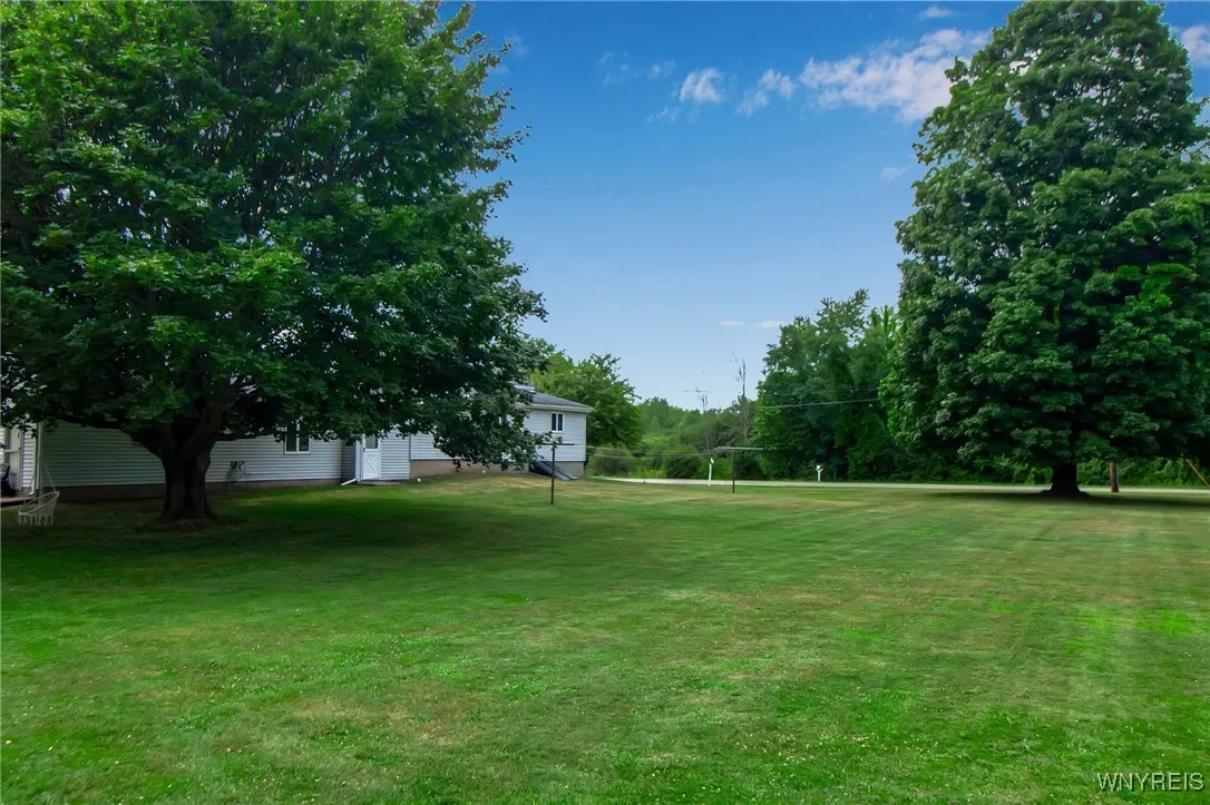2839 Carmen Road, Hartland, New York 14105, Hartland, New York 14105, 3 Bedrooms Bedrooms, 7 Rooms Rooms,1 BathroomBathrooms,Residential,For Sale,2839 Carmen Road, Hartland, New York 14105,B1626956