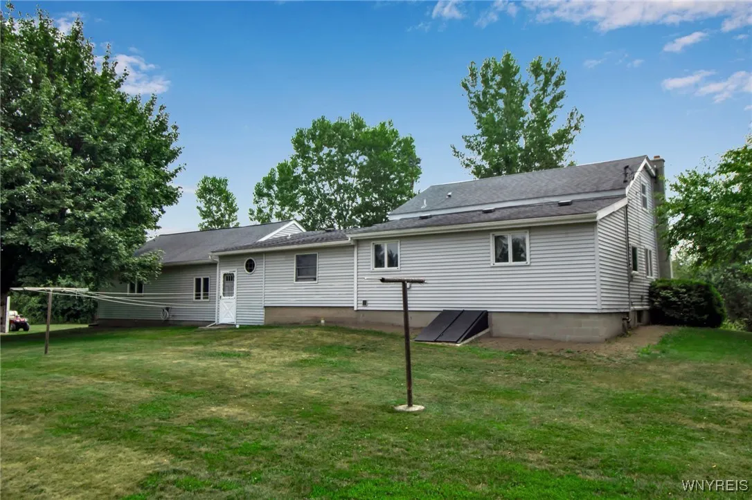 2839 Carmen Road, Hartland, New York 14105, Hartland, New York 14105, 3 Bedrooms Bedrooms, 7 Rooms Rooms,1 BathroomBathrooms,Residential,For Sale,2839 Carmen Road, Hartland, New York 14105,B1626956