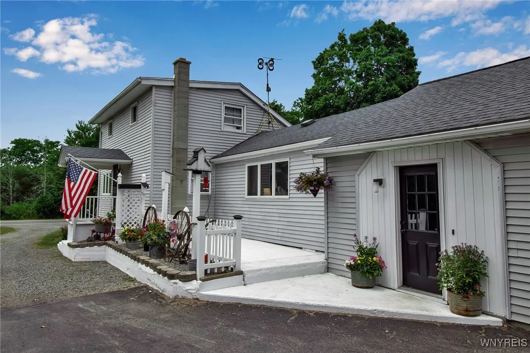 2839 Carmen Road, Hartland, New York 14105, Hartland, New York 14105, 3 Bedrooms Bedrooms, 7 Rooms Rooms,1 BathroomBathrooms,Residential,For Sale,2839 Carmen Road, Hartland, New York 14105,B1626956