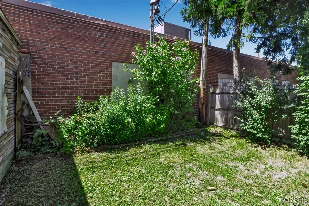 168 Dearborn Street, Buffalo, New York 14207, Buffalo, New York 14207, 3 Bedrooms Bedrooms, 7 Rooms Rooms,1 BathroomBathrooms,Residential,For Sale,168 Dearborn Street, Buffalo, New York 14207,B1624129