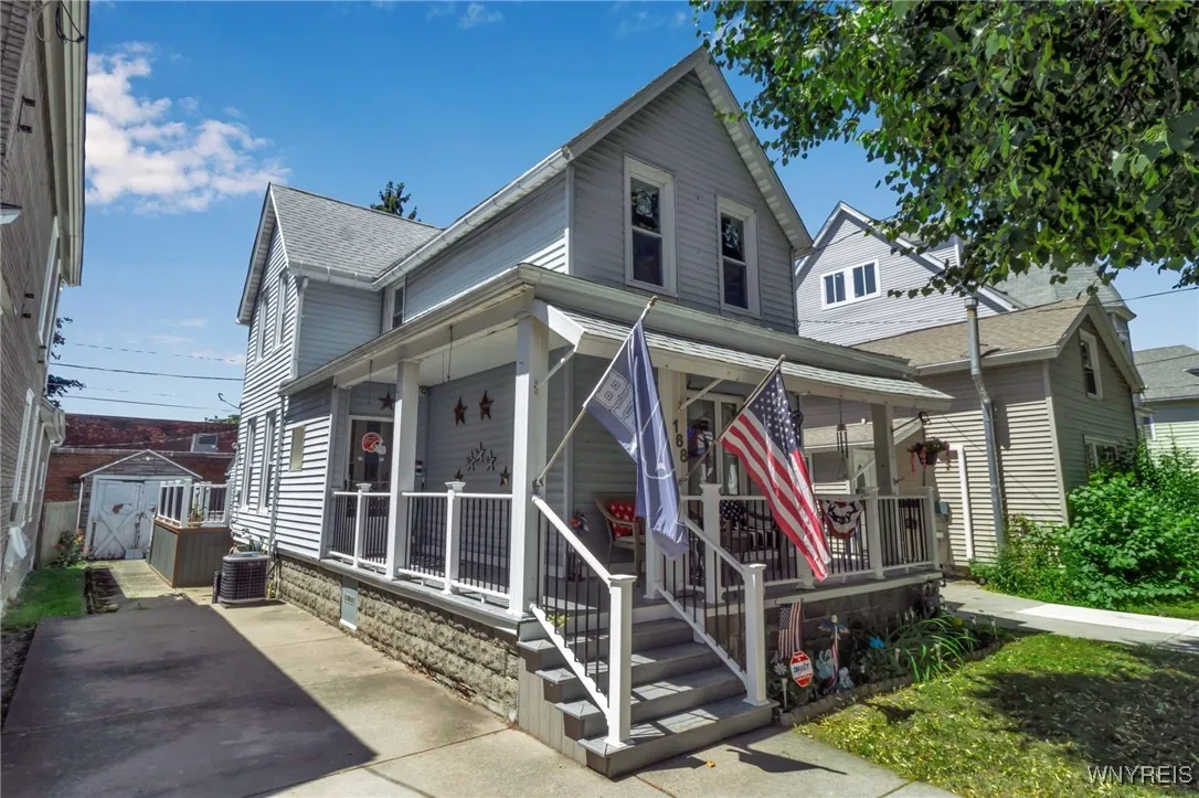 168 Dearborn Street, Buffalo, New York 14207, Buffalo, New York 14207, 3 Bedrooms Bedrooms, 7 Rooms Rooms,1 BathroomBathrooms,Residential,For Sale,168 Dearborn Street, Buffalo, New York 14207,B1624129