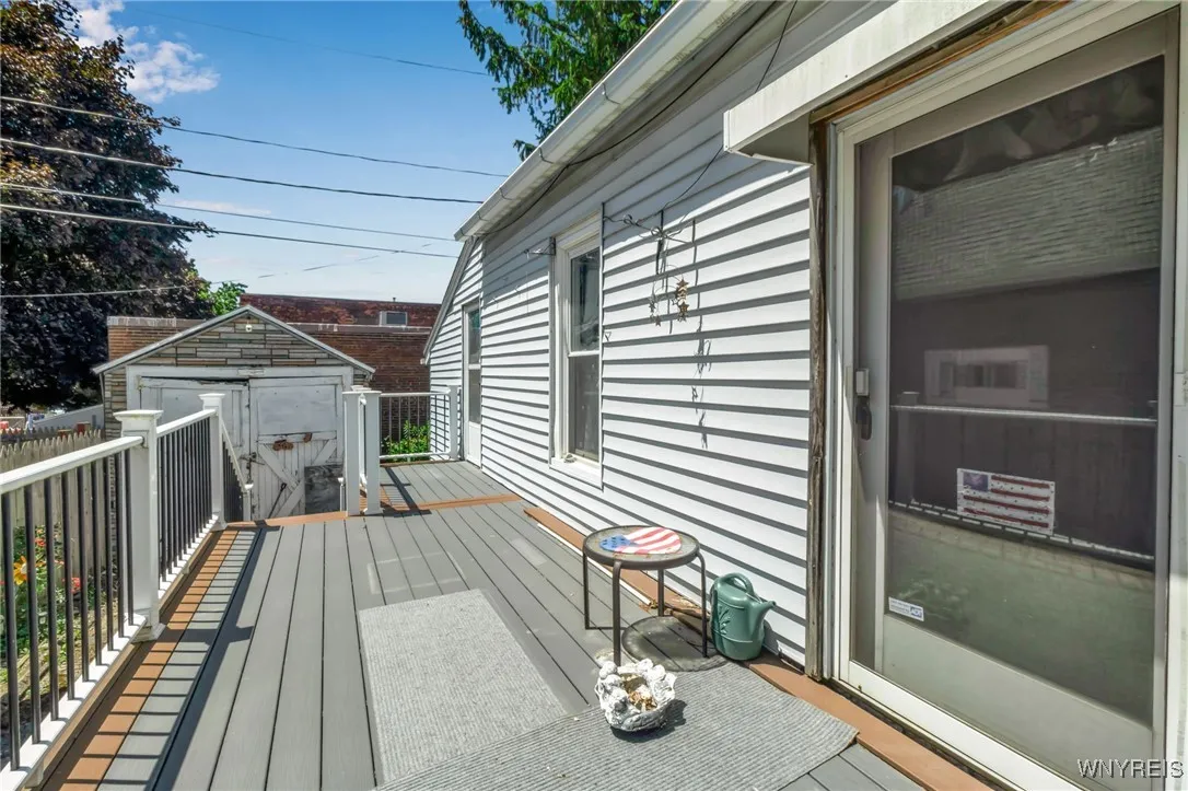 168 Dearborn Street, Buffalo, New York 14207, Buffalo, New York 14207, 3 Bedrooms Bedrooms, 7 Rooms Rooms,1 BathroomBathrooms,Residential,For Sale,168 Dearborn Street, Buffalo, New York 14207,B1624129