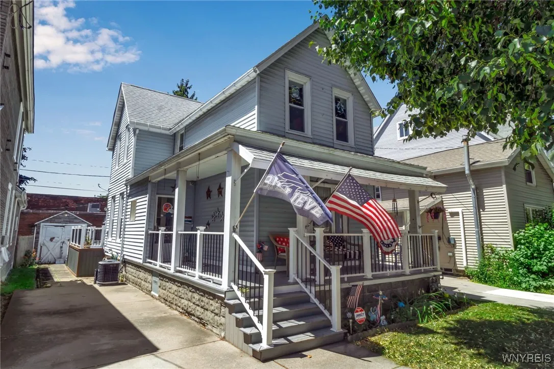 168 Dearborn Street, Buffalo, New York 14207, Buffalo, New York 14207, 3 Bedrooms Bedrooms, 7 Rooms Rooms,1 BathroomBathrooms,Residential,For Sale,168 Dearborn Street, Buffalo, New York 14207,B1624129