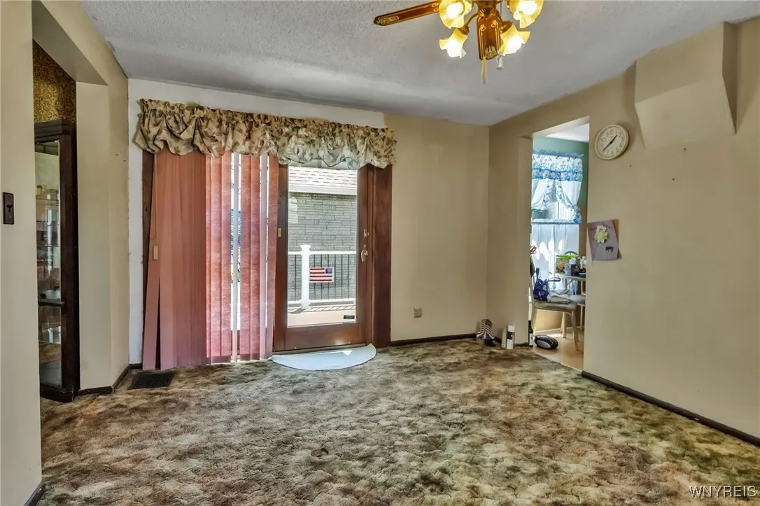 168 Dearborn Street, Buffalo, New York 14207, Buffalo, New York 14207, 3 Bedrooms Bedrooms, 7 Rooms Rooms,1 BathroomBathrooms,Residential,For Sale,168 Dearborn Street, Buffalo, New York 14207,B1624129