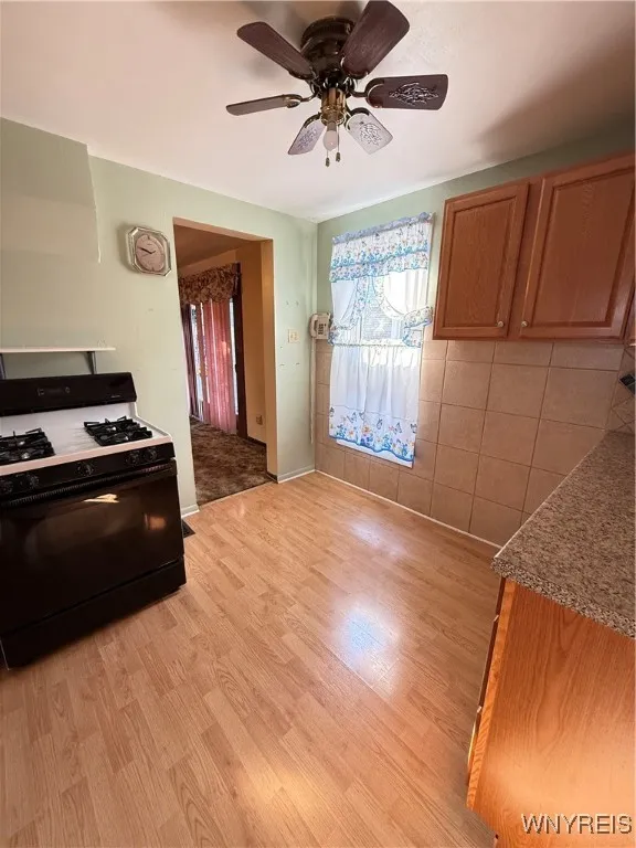 168 Dearborn Street, Buffalo, New York 14207, Buffalo, New York 14207, 3 Bedrooms Bedrooms, 7 Rooms Rooms,1 BathroomBathrooms,Residential,For Sale,168 Dearborn Street, Buffalo, New York 14207,0,B1624129