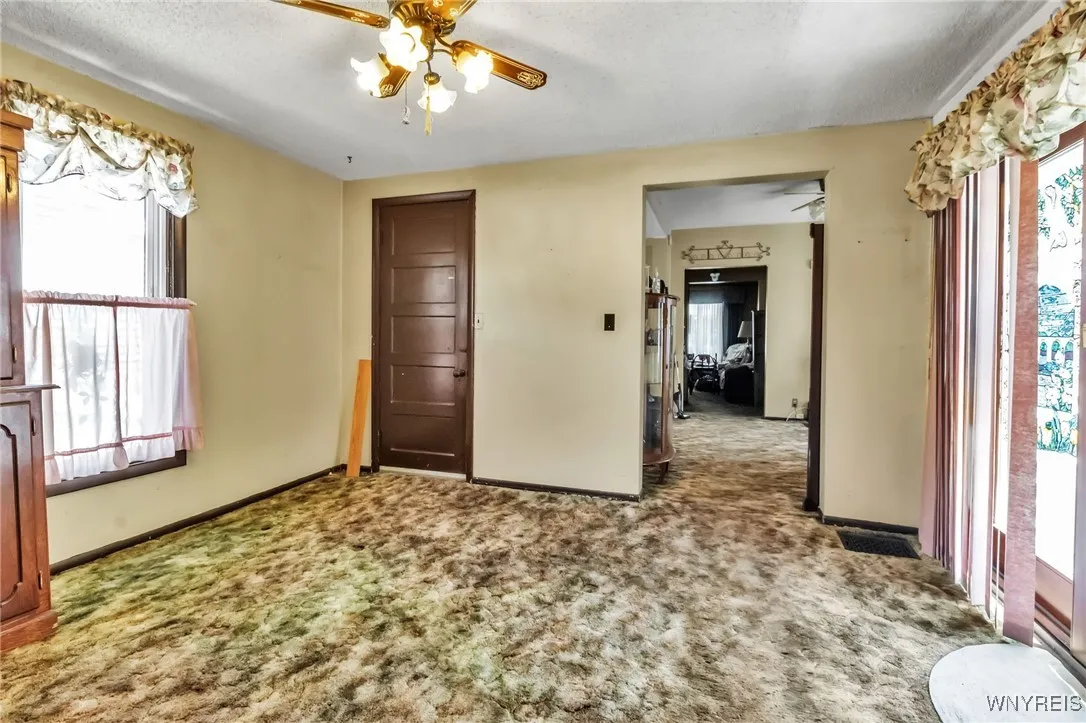 168 Dearborn Street, Buffalo, New York 14207, Buffalo, New York 14207, 3 Bedrooms Bedrooms, 7 Rooms Rooms,1 BathroomBathrooms,Residential,For Sale,168 Dearborn Street, Buffalo, New York 14207,B1624129