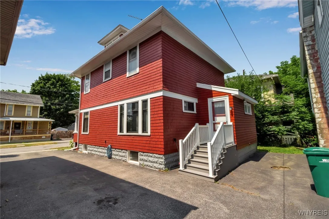 2 Tracy Avenue, Batavia City, New York 14020, Batavia City, New York 14020, 3 Bedrooms Bedrooms, 6 Rooms Rooms,1 BathroomBathrooms,Residential,For Sale,2 Tracy Avenue, Batavia City, New York 14020,B1626331