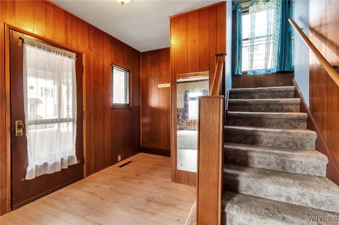2 Tracy Avenue, Batavia City, New York 14020, Batavia City, New York 14020, 3 Bedrooms Bedrooms, 6 Rooms Rooms,1 BathroomBathrooms,Residential,For Sale,2 Tracy Avenue, Batavia City, New York 14020,B1626331