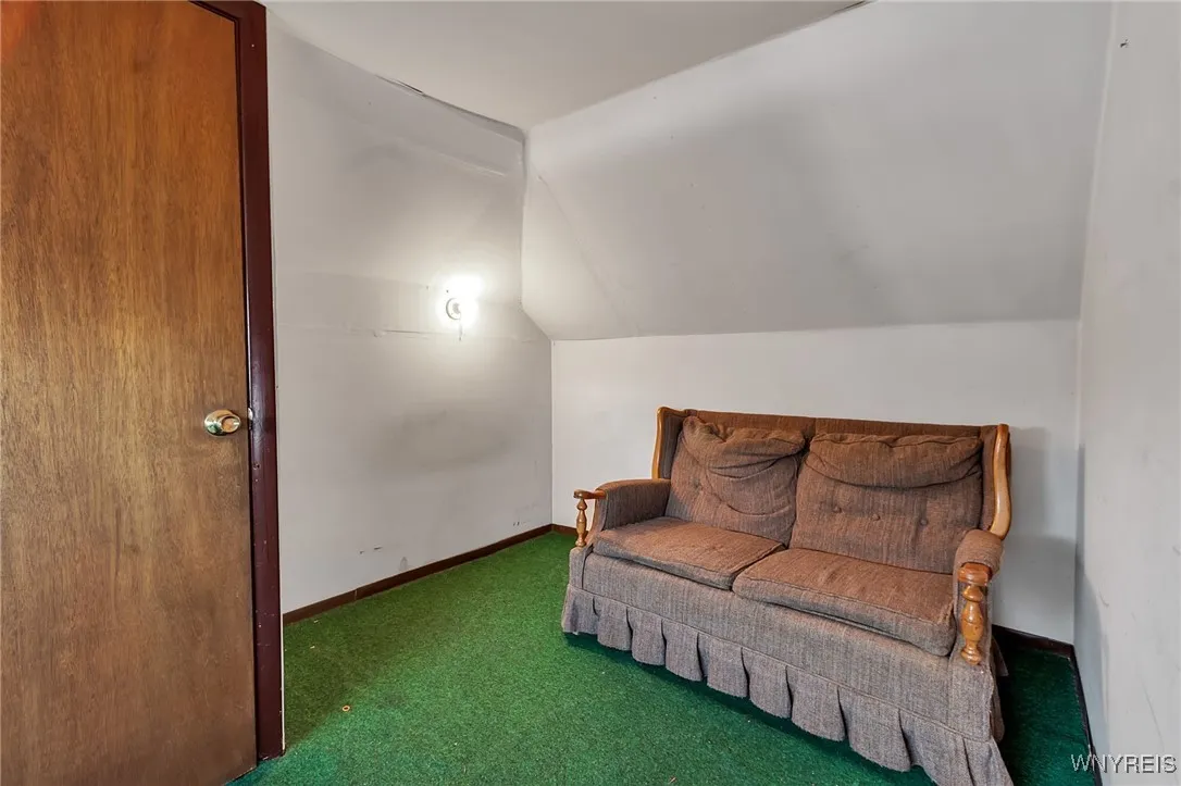 2 Tracy Avenue, Batavia City, New York 14020, Batavia City, New York 14020, 3 Bedrooms Bedrooms, 6 Rooms Rooms,1 BathroomBathrooms,Residential,For Sale,2 Tracy Avenue, Batavia City, New York 14020,B1626331