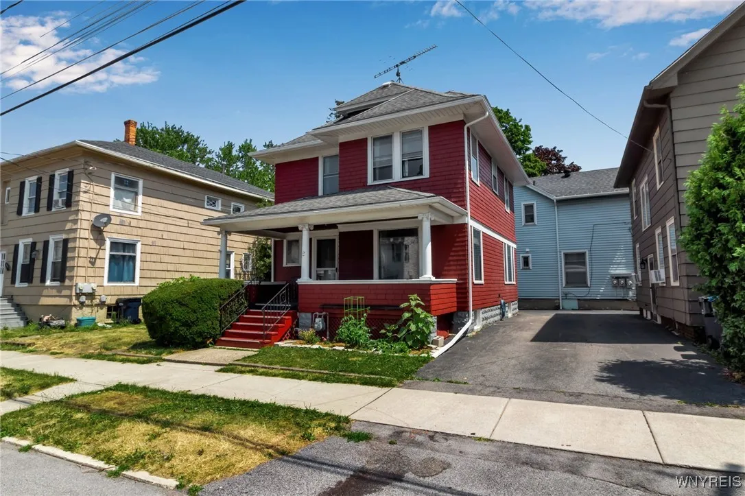 2 Tracy Avenue, Batavia City, New York 14020, Batavia City, New York 14020, 3 Bedrooms Bedrooms, 6 Rooms Rooms,1 BathroomBathrooms,Residential,For Sale,2 Tracy Avenue, Batavia City, New York 14020,B1626331