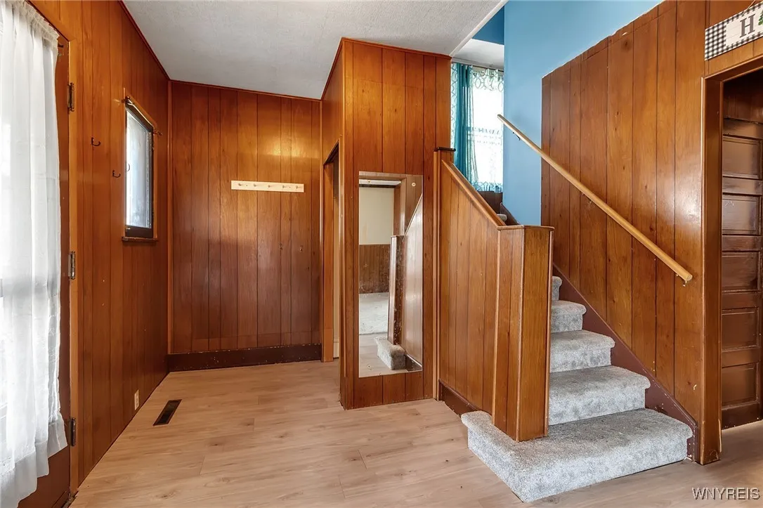 2 Tracy Avenue, Batavia City, New York 14020, Batavia City, New York 14020, 3 Bedrooms Bedrooms, 6 Rooms Rooms,1 BathroomBathrooms,Residential,For Sale,2 Tracy Avenue, Batavia City, New York 14020,B1626331