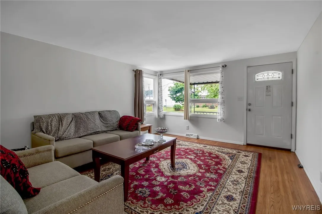 74 Harris Court, Cheektowaga, New York 14225, Cheektowaga, New York 14225, 3 Bedrooms Bedrooms, 7 Rooms Rooms,2 BathroomsBathrooms,Residential,For Sale,74 Harris Court, Cheektowaga, New York 14225,B1627350