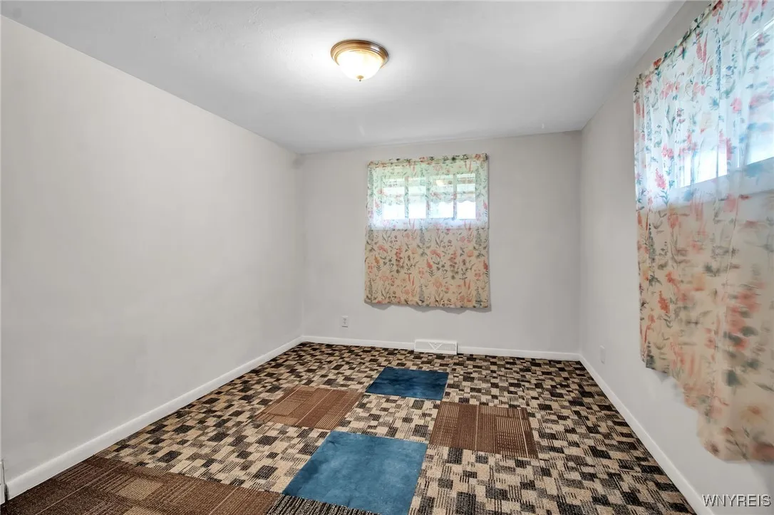 74 Harris Court, Cheektowaga, New York 14225, Cheektowaga, New York 14225, 3 Bedrooms Bedrooms, 7 Rooms Rooms,2 BathroomsBathrooms,Residential,For Sale,74 Harris Court, Cheektowaga, New York 14225,B1627350