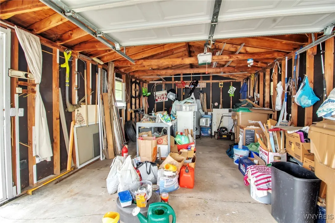 74 Harris Court, Cheektowaga, New York 14225, Cheektowaga, New York 14225, 3 Bedrooms Bedrooms, 7 Rooms Rooms,2 BathroomsBathrooms,Residential,For Sale,74 Harris Court, Cheektowaga, New York 14225,B1627350