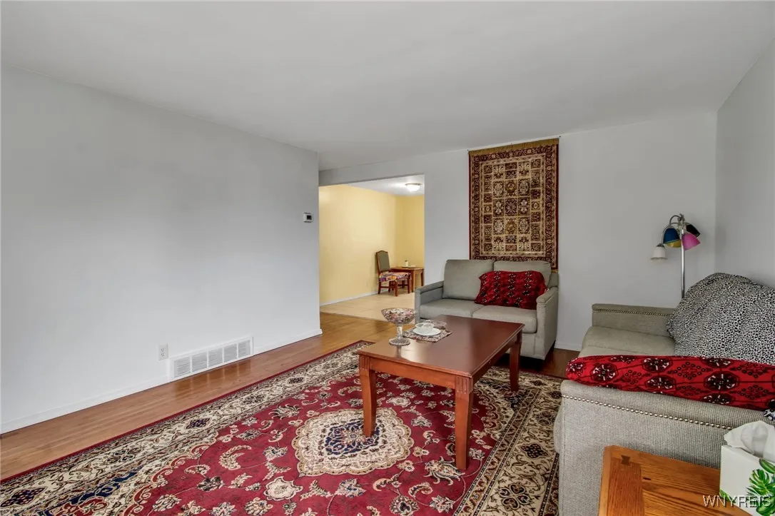 74 Harris Court, Cheektowaga, New York 14225, Cheektowaga, New York 14225, 3 Bedrooms Bedrooms, 7 Rooms Rooms,2 BathroomsBathrooms,Residential,For Sale,74 Harris Court, Cheektowaga, New York 14225,B1627350