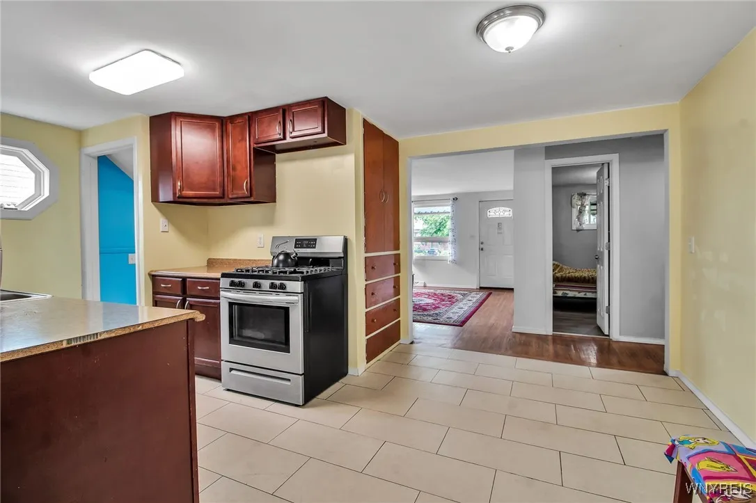 74 Harris Court, Cheektowaga, New York 14225, Cheektowaga, New York 14225, 3 Bedrooms Bedrooms, 7 Rooms Rooms,2 BathroomsBathrooms,Residential,For Sale,74 Harris Court, Cheektowaga, New York 14225,B1627350