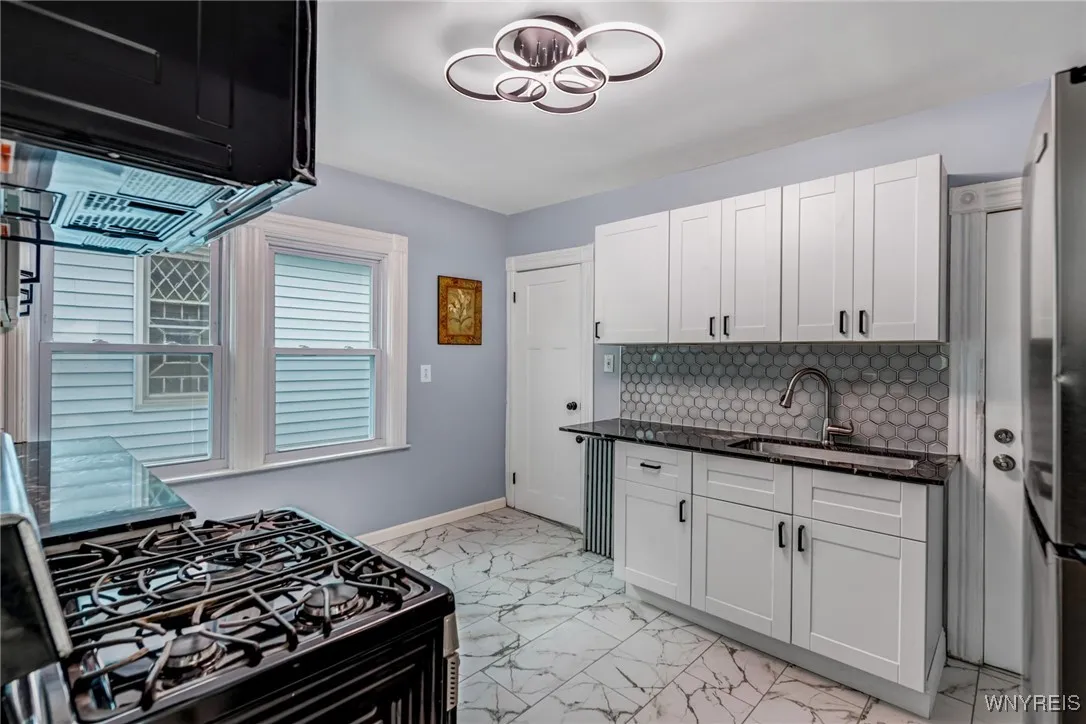 405 W Ferry Street, Buffalo, New York 14213, Buffalo, New York 14213, 6 Bedrooms Bedrooms, ,2 BathroomsBathrooms,Residential,For Sale,405 W Ferry Street, Buffalo, New York 14213,B1627003