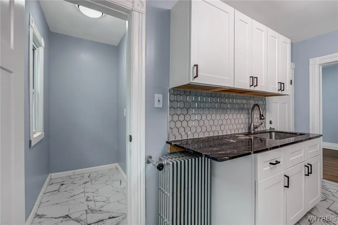 405 W Ferry Street, Buffalo, New York 14213, Buffalo, New York 14213, 6 Bedrooms Bedrooms, ,2 BathroomsBathrooms,Residential,For Sale,405 W Ferry Street, Buffalo, New York 14213,B1627003