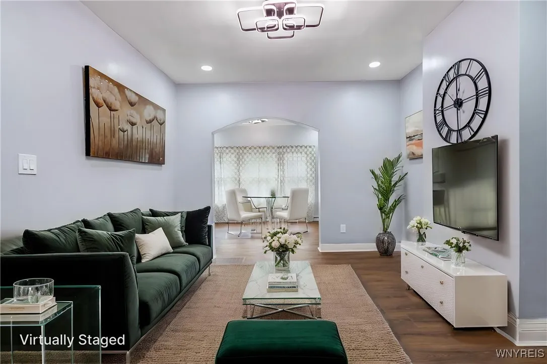 405 W Ferry Street, Buffalo, New York 14213, Buffalo, New York 14213, 6 Bedrooms Bedrooms, ,2 BathroomsBathrooms,Residential,For Sale,405 W Ferry Street, Buffalo, New York 14213,B1627003