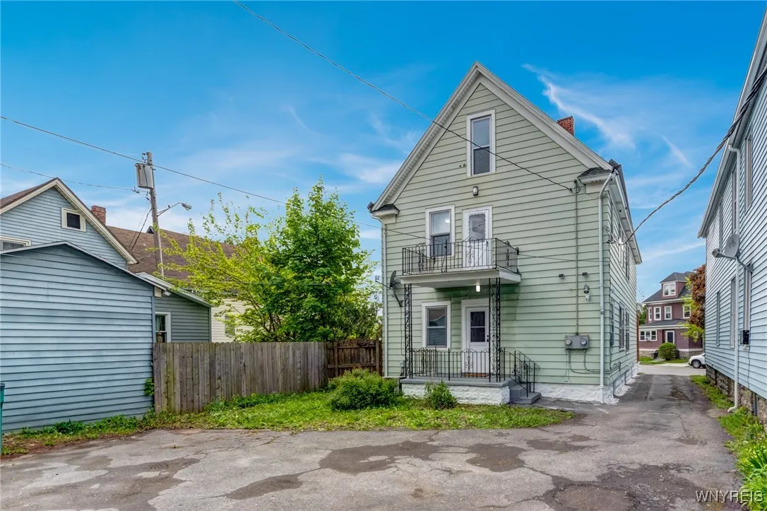 405 W Ferry Street, Buffalo, New York 14213, Buffalo, New York 14213, 6 Bedrooms Bedrooms, ,2 BathroomsBathrooms,Residential,For Sale,405 W Ferry Street, Buffalo, New York 14213,B1627003
