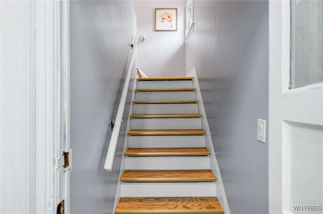 405 W Ferry Street, Buffalo, New York 14213, Buffalo, New York 14213, 6 Bedrooms Bedrooms, ,2 BathroomsBathrooms,Residential,For Sale,405 W Ferry Street, Buffalo, New York 14213,B1627003