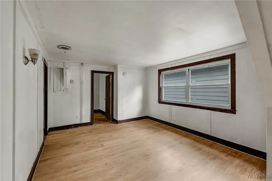 30 Schiller Street, Buffalo, New York 14206, Buffalo, New York 14206, 4 Bedrooms Bedrooms, ,3 BathroomsBathrooms,Residential,For Sale,30 Schiller Street, Buffalo, New York 14206,B1627416