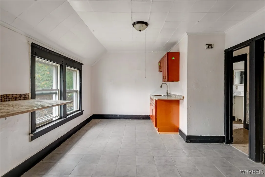30 Schiller Street, Buffalo, New York 14206, Buffalo, New York 14206, 4 Bedrooms Bedrooms, ,3 BathroomsBathrooms,Residential,For Sale,30 Schiller Street, Buffalo, New York 14206,B1627416