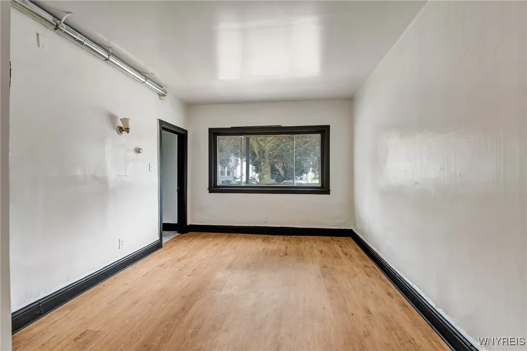 30 Schiller Street, Buffalo, New York 14206, Buffalo, New York 14206, 4 Bedrooms Bedrooms, ,3 BathroomsBathrooms,Residential,For Sale,30 Schiller Street, Buffalo, New York 14206,B1627416