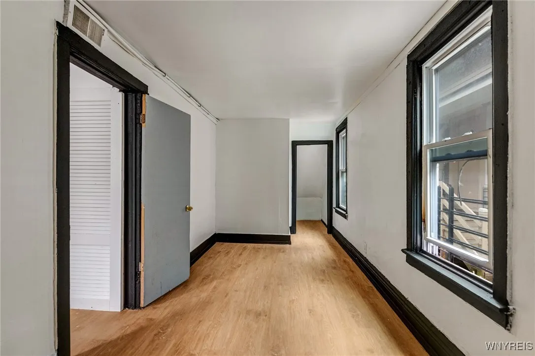 30 Schiller Street, Buffalo, New York 14206, Buffalo, New York 14206, 4 Bedrooms Bedrooms, ,3 BathroomsBathrooms,Residential,For Sale,30 Schiller Street, Buffalo, New York 14206,B1627416