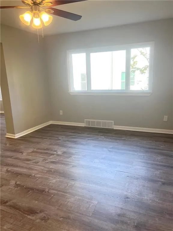 96 South Avenue 96, Webster, New York 14580, Webster, New York 14580, 3 Bedrooms Bedrooms, 5 Rooms Rooms,1 BathroomBathrooms,Residential Lease,For Rent,96 South Avenue 96, Webster, New York 14580,R1626689