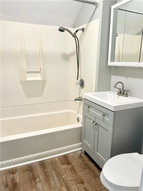 96 South Avenue 96, Webster, New York 14580, Webster, New York 14580, 3 Bedrooms Bedrooms, 5 Rooms Rooms,1 BathroomBathrooms,Residential Lease,For Rent,96 South Avenue 96, Webster, New York 14580,R1626689