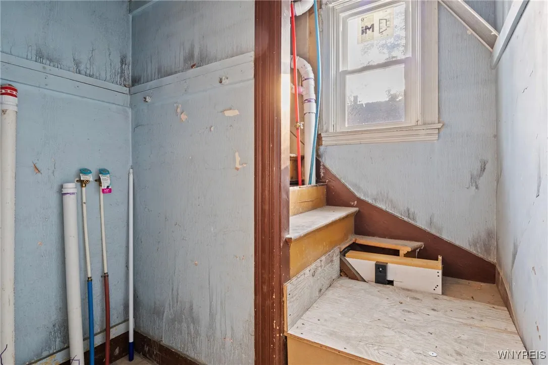 1312 Ontario Avenue, Niagara Falls, New York 14305, Niagara Falls, New York 14305, 3 Bedrooms Bedrooms, ,2 BathroomsBathrooms,Residential,For Sale,1312 Ontario Avenue, Niagara Falls, New York 14305,B1627405
