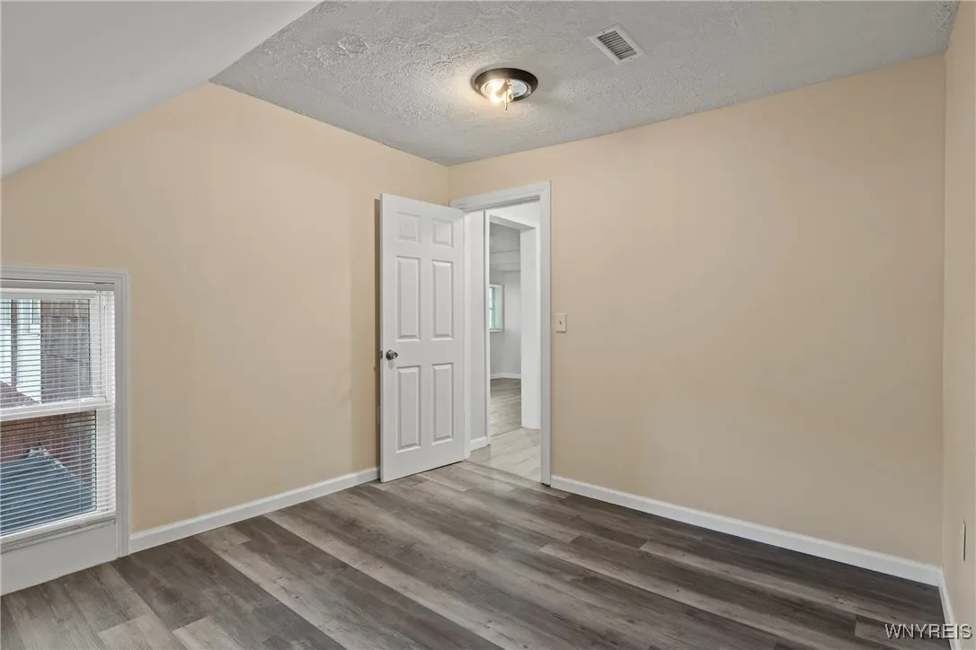 1312 Ontario Avenue, Niagara Falls, New York 14305, Niagara Falls, New York 14305, 3 Bedrooms Bedrooms, ,2 BathroomsBathrooms,Residential,For Sale,1312 Ontario Avenue, Niagara Falls, New York 14305,B1627405
