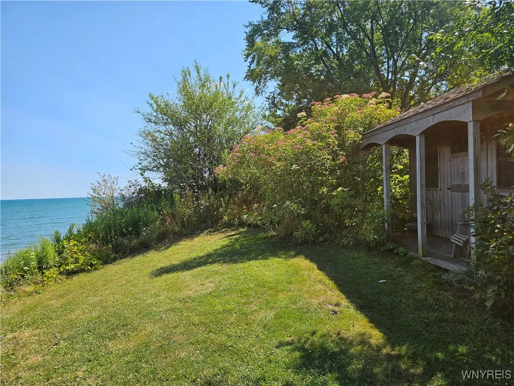 2721 West Lake Road, Wilson, New York 14172, Wilson, New York 14172, 1 Bedroom Bedrooms, 4 Rooms Rooms,1 BathroomBathrooms,Residential,For Sale,2721 West Lake Road, Wilson, New York 14172,B1626466