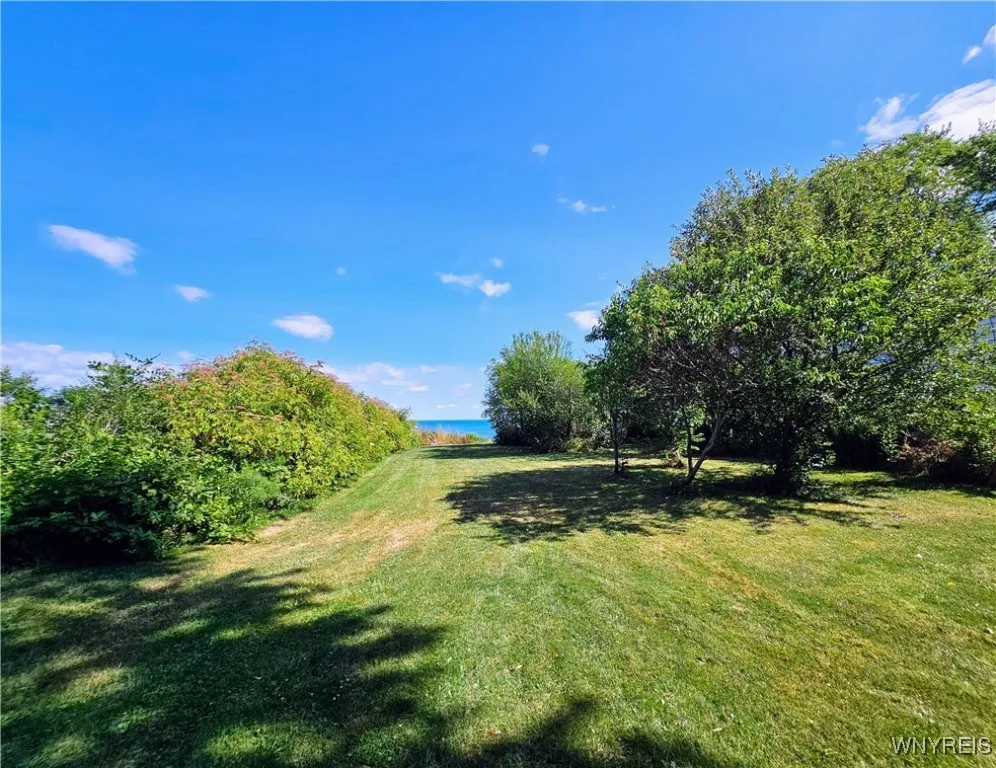 2721 West Lake Road, Wilson, New York 14172, Wilson, New York 14172, 1 Bedroom Bedrooms, 4 Rooms Rooms,1 BathroomBathrooms,Residential,For Sale,2721 West Lake Road, Wilson, New York 14172,B1626466