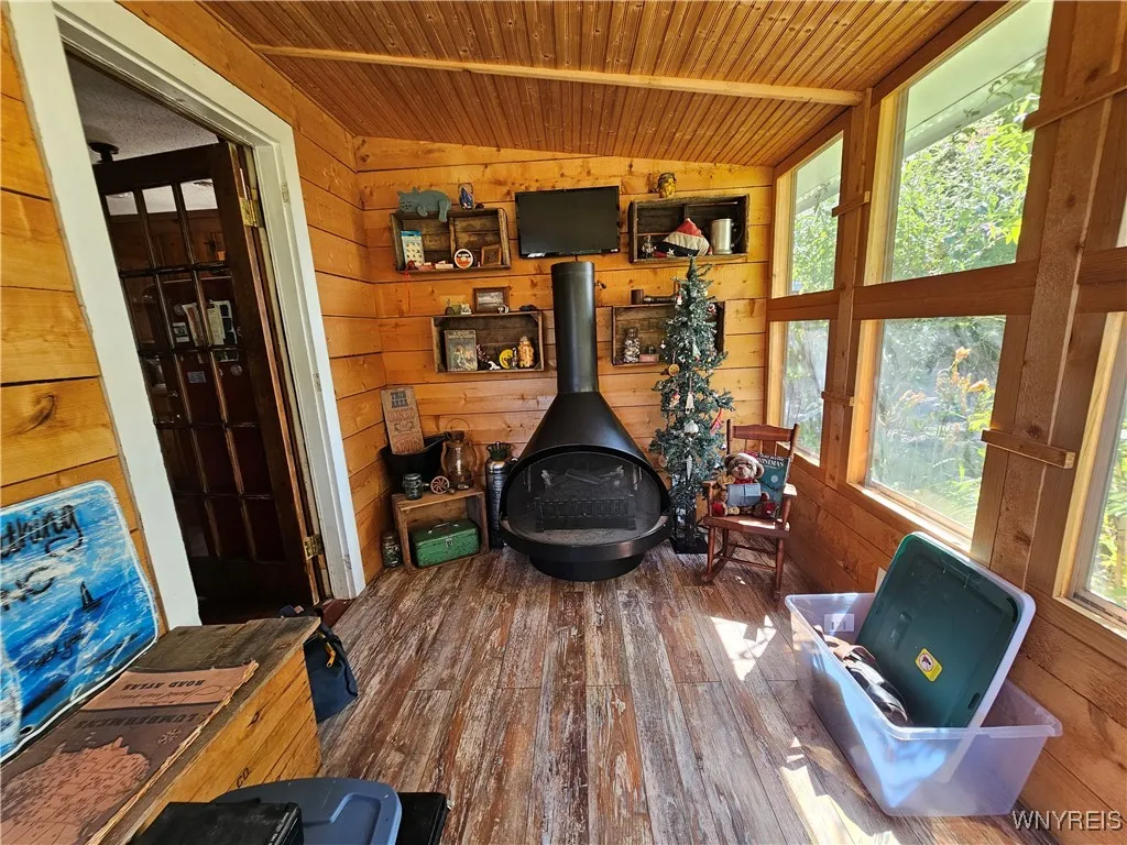 2721 West Lake Road, Wilson, New York 14172, Wilson, New York 14172, 1 Bedroom Bedrooms, 4 Rooms Rooms,1 BathroomBathrooms,Residential,For Sale,2721 West Lake Road, Wilson, New York 14172,B1626466