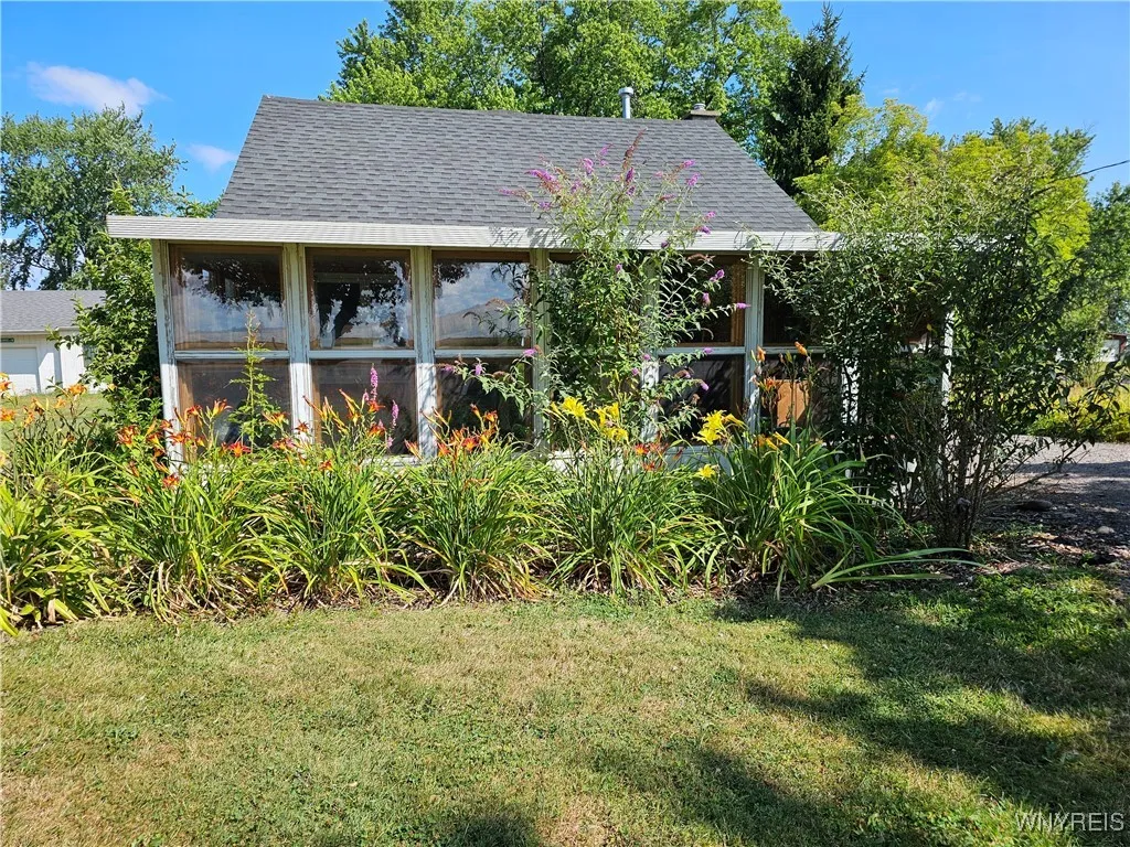 2721 West Lake Road, Wilson, New York 14172, Wilson, New York 14172, 1 Bedroom Bedrooms, 4 Rooms Rooms,1 BathroomBathrooms,Residential,For Sale,2721 West Lake Road, Wilson, New York 14172,B1626466